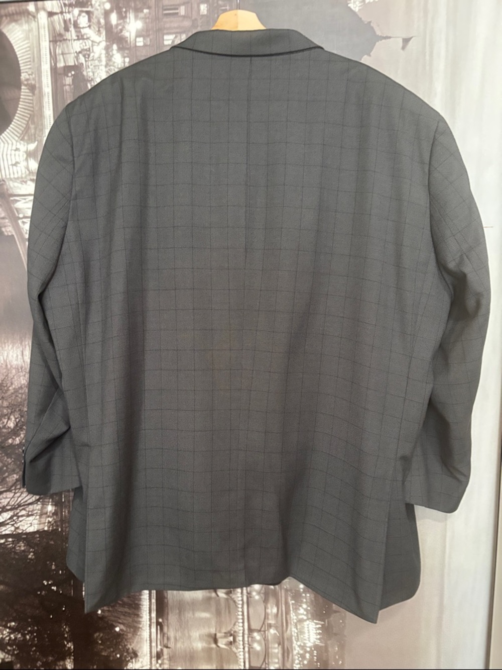 Big and Tall men's 2 pc. Gray Windowpane suit - Picture 4 of 8